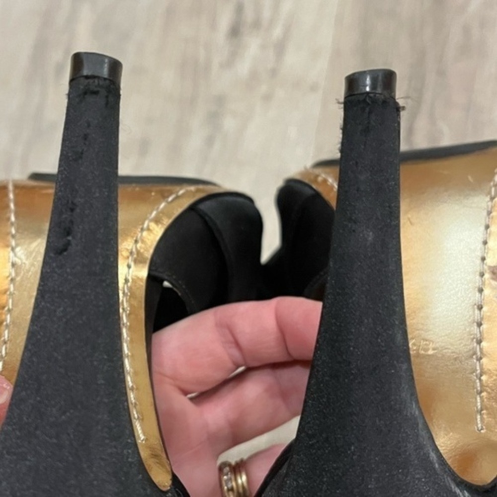 BCBGMaxAzria Black Stiletto Heels 8.5 B - Picture 9 of 15